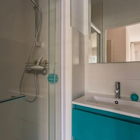 Appartamento D'exception Proche Des Commerces Avec Piscine *